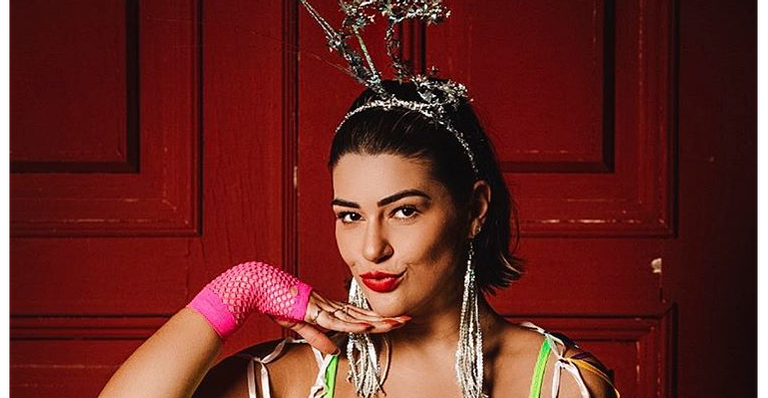 Em clima de Carnaval, Vivian Amorim muda o visual: ‘Eu amo tranças’