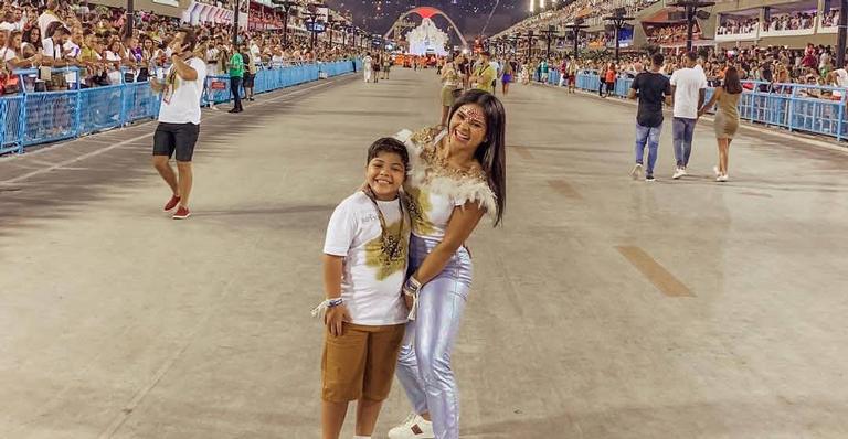 Mileide Mihaile fala da emoção de desfilar em escola de samba na presença do filho: “Experiência única”