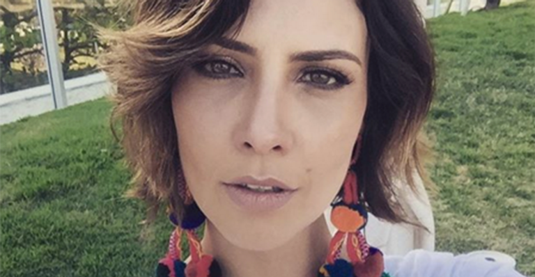 Novo visual! Camila Rodrigues fica ruiva para nova novela da Record