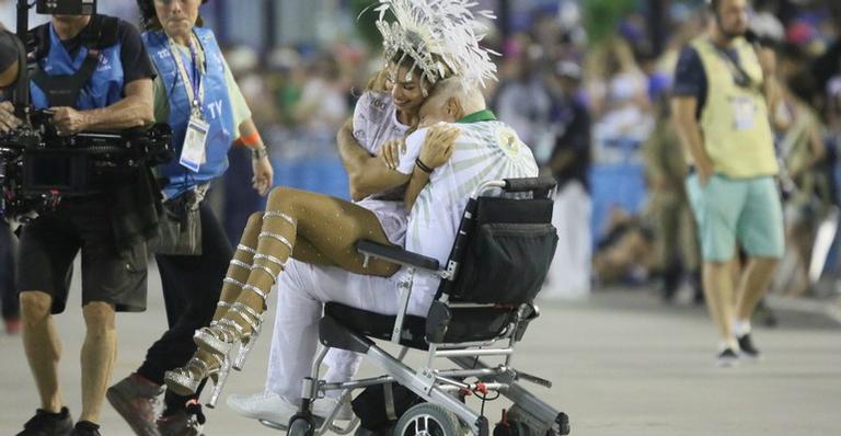 Grazi Massafera e Antonio Fagundes gravam juntos no carnaval do Rio