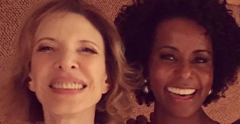 Marília Gabriela comemora participação de Maju Coutinho em sua peça: ”Mulher forte”