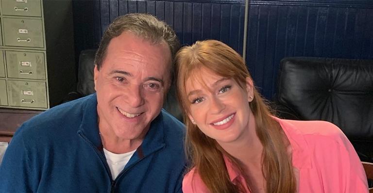Marina Ruy Barbosa surge sorridente e tranquila nos bastidores da novela das 9: ”Seguimos trabalhando”