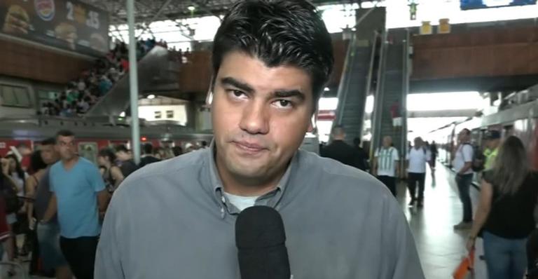 André Azeredo foi contratado com salário dez vezes maior na Record, diz site