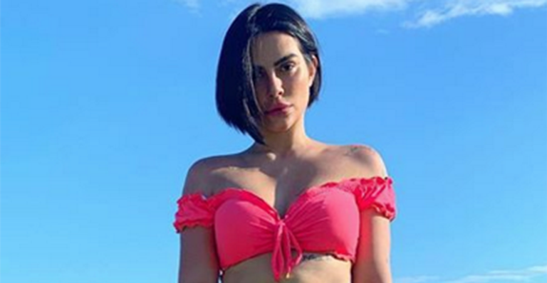Cleo passa por transformação radical no visual e fica loira