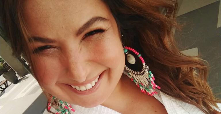 Musa de ‘Jenifer’, Mariana Xavier faz protesto em Dia da Mulher: ”O nome dela é indignação”