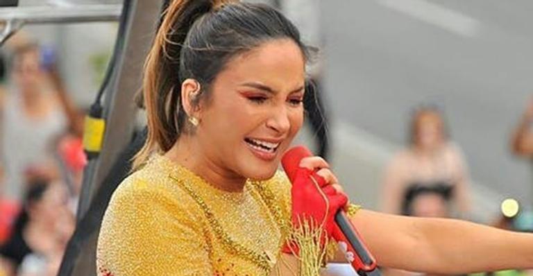 Grávida, Claudia Leitte exibe a barriguinha: ‘Alguém resolveu aparecer!’