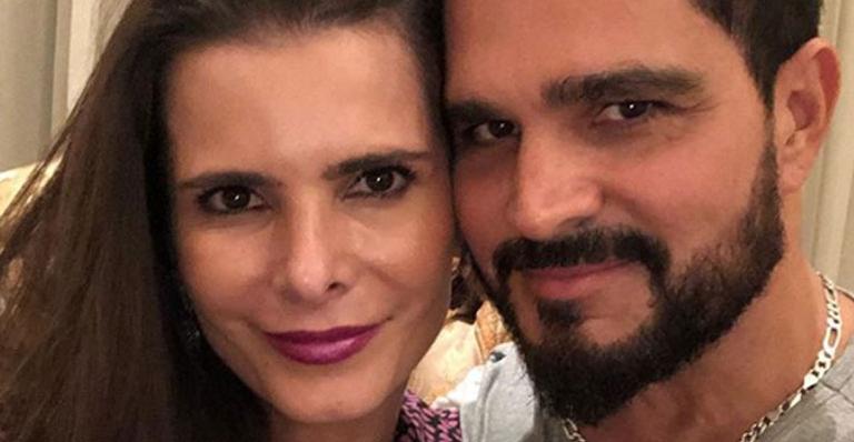 Flávia Camargo mostra sala de cinema em casa e cômodo grande choca fãs: ”Que luxo”