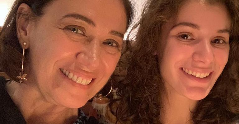 Lilia Cabral se emociona ao gravar pela primeira vez com a filha, Giulia Figueiredo