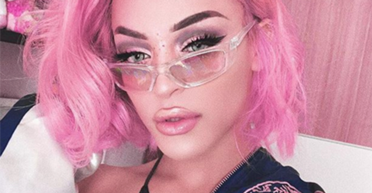Pabllo Vittar rebate críticas por desafinação: ‘Isso não me faz cair’