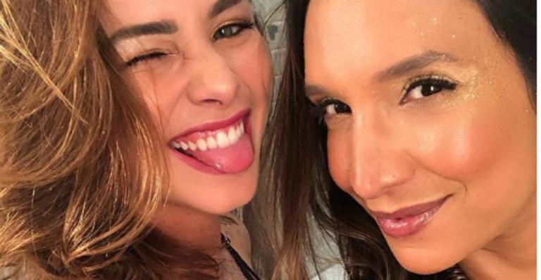 De férias a dois, Laryssa Ayres posa coladinha em Maria Maya: ”Já te amo tanto”
