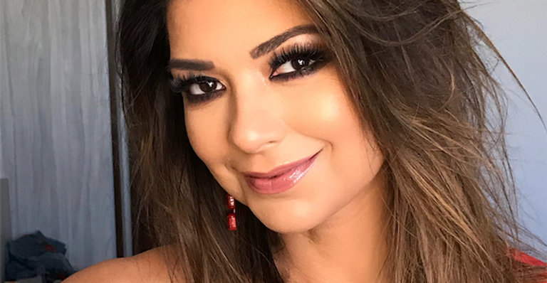 Grávida de 5 meses, Amanda Françozo mostra a barriguinha pela primeira vez