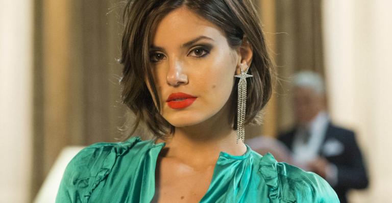 Camila Queiroz faz homenagem para o pai: ”2 anos de saudade”