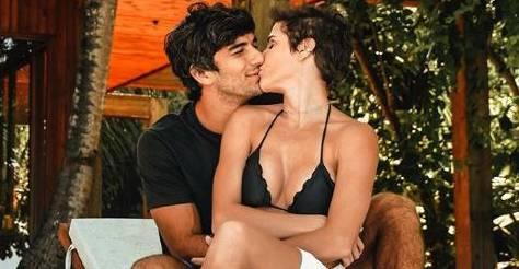 Em texto emocionante, Deborah Secco fala da relação transformadora com Hugo Moura
