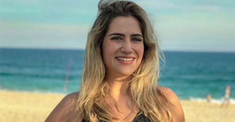 Após ausência do pai, filha de Leonardo surge sorridente com a mãe e a avó