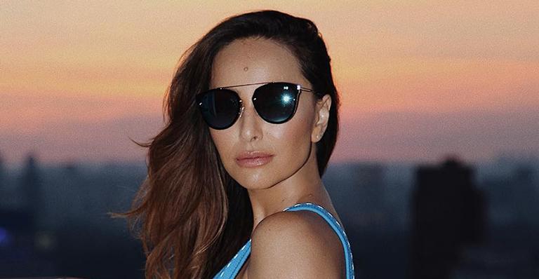 De biquíni, Sabrina Sato exibe seu shape 3 meses após dar à luz a Zoe