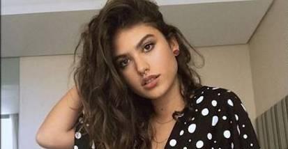 Giovanna Grigio surge em clique sexy e deixa fãs babando: ”Uma deusa”