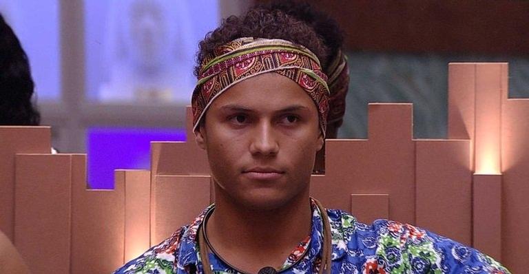 Danrley, do BBB19, rebate fãs que pediram para ele ‘sair do armário’