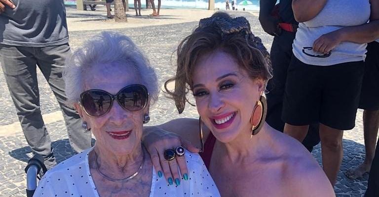 Claudia Raia anuncia a morte da mãe aos 95 anos: ”Sem rumo”