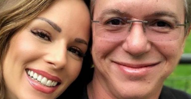 Ana Furtado celebra 23 anos ao lado de Boninho e se emociona: ”Seguir juntos, sempre!”