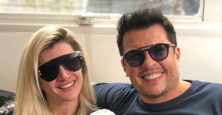 Ceará e Mirella Santos posam com Zoe e elogiam os pais: ”Parabéns pela linda filha”