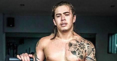 Whindersson Nunes fica sem ingresso para show de Sandy e Júnior e lamenta