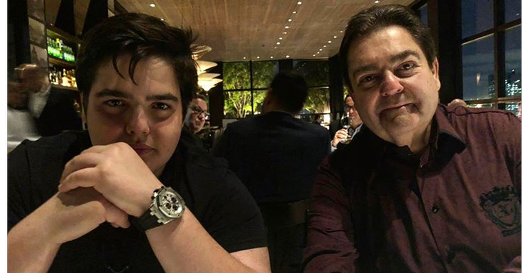 Aniversariante do dia, Faustão ganha declaração do filho