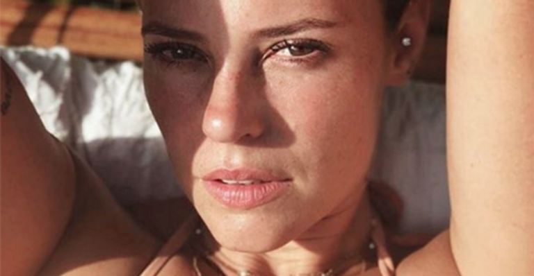 Após ficar morena, Paolla Oliveira adere ao megahair para novela das 21h