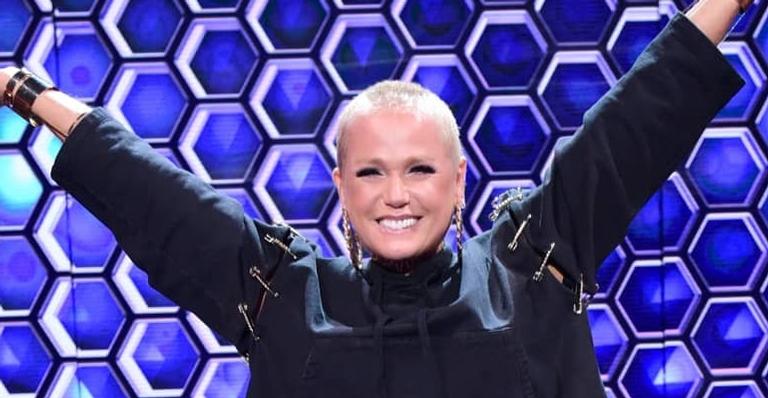 Xuxa Meneghel recebe homenagem especial de sua equipe: ”Filha, mãe, amiga, rainha”