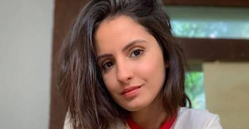 Amanda de Godoi lamenta morte de cineasta belga: “Minha inspiração”