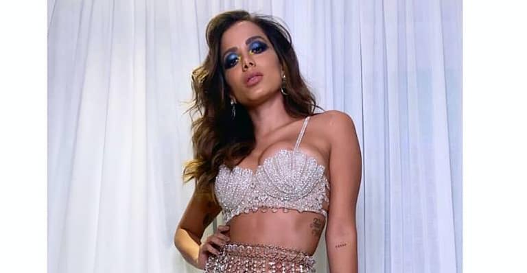 Anitta comemora 26 anos com festão de aniversário
