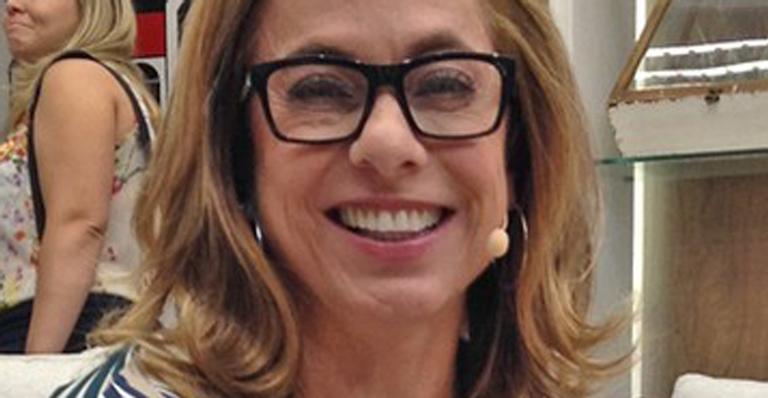 Cissa Guimarães compartilha foto ao lado do filho e se derrete: ”Meu filhote”