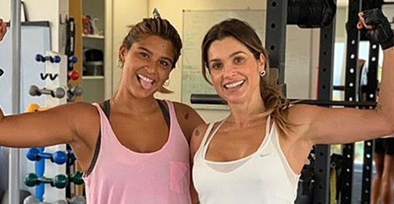 Fitness, Flávia Alessandra treina duro ao lado da filha Giulia Costa: ”Isso que é exemplo”