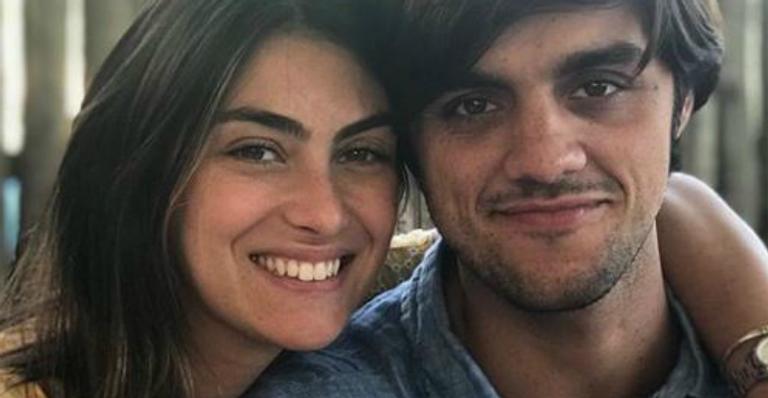 Mariana Uhlmann esquece data importante do casamento com Felipe Simas e fãs cobram