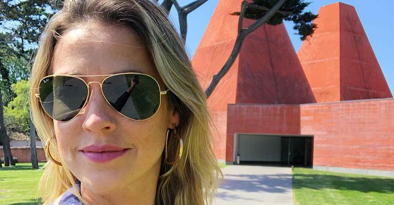 Com os filhos em silêncio, Luana Piovani arruma as malas e brinca: “É tão bom”
