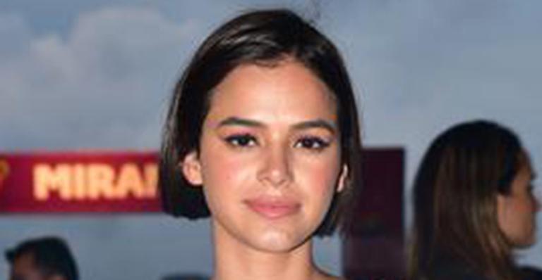 Bruna Marquezine surge magérrima ao retomar malhação com personal trainer