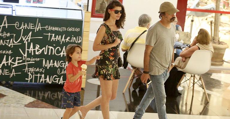 Marido de Alinne Moraes detona seguidor que o chamou de ”feio”