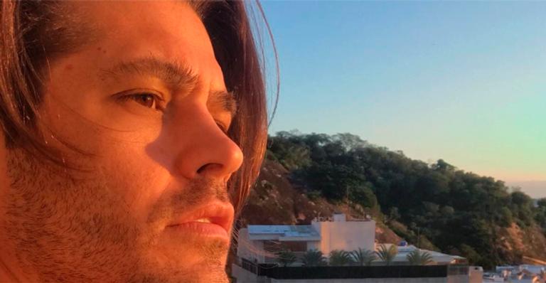 Dado Dolabella anuncia perda de amigo e se desespera: ”Me perdoa”