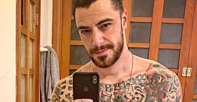 Em segredo, Felipe Titto reata casamento com ex-mulher