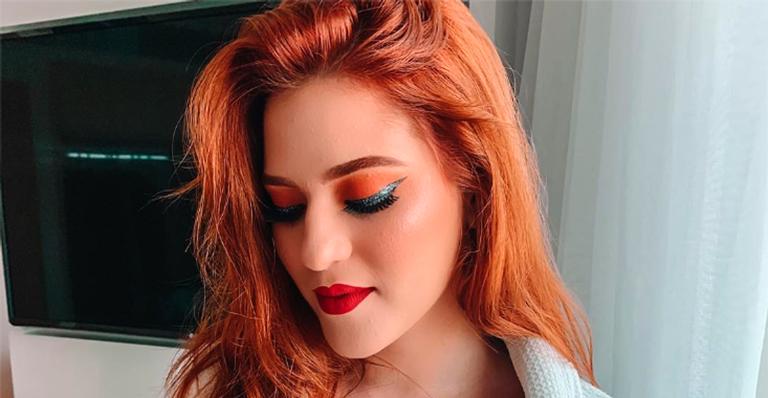 Ana Clara surge de roupão em post reflexivo: ”De olho na xícara vazia”