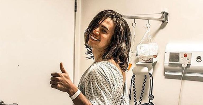 Whindersson Nunes aparece pela primeira vez após deixar o hospital
