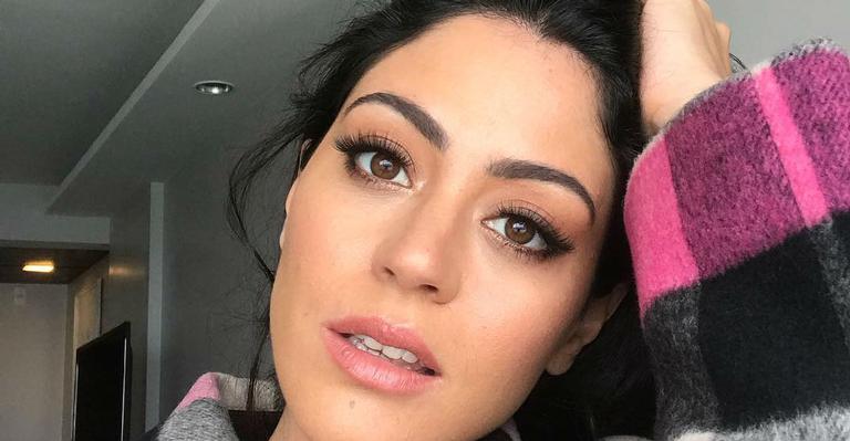 Carol Castro se diverte como produtora nos estúdios e brinca: “Fui demitida em dois minutos”