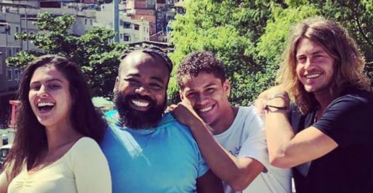 Danrley convida Rodrigo, Hana e Mezzetti para tour na Rocinha