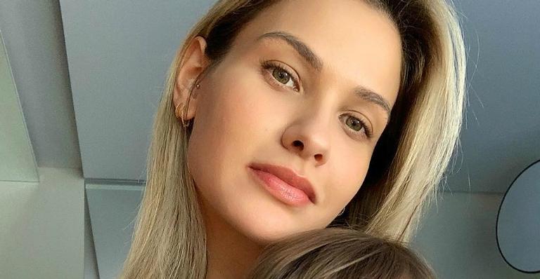 Andressa Suita mostra o filho mais velho sorrindo e explode fofurômetro