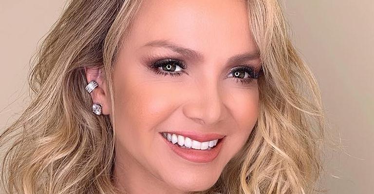 Eliana anuncia casamento após alfinetada de Silvio Santos no palco do Troféu Imprensa