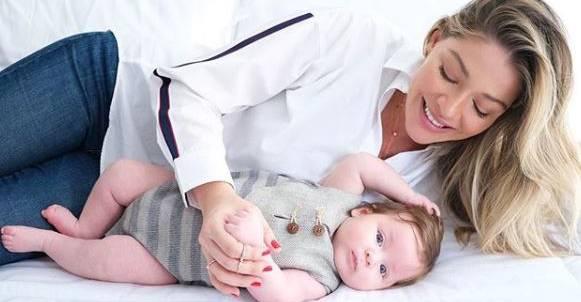 Luma Costa comemora terceiro mês de vida do filho caçula