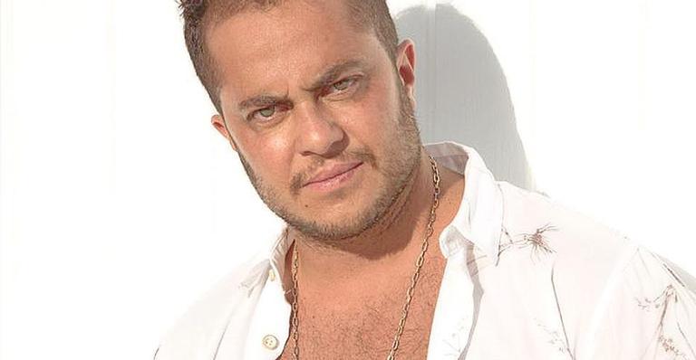 Nas redes, Thammy Miranda sensualiza em clique e ganha elogios de famosos
