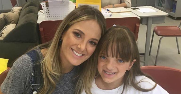 Ticiane Pinheiro mostra a filha arrasando no karaokê: ‘‘Meu orgulho’’