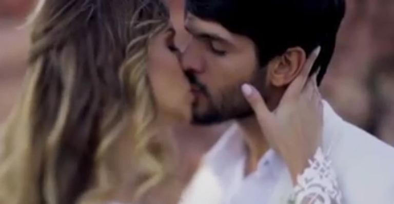 Ex-BBB Lucas Fernandes se casa com Ana Lúcia em cerimônia suntuosa e ex-BBB alfineta: ”Já?”