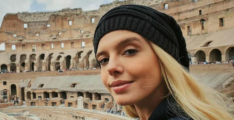 Giovanna Lancellotti responde alfinetada de fã que acusou rinoplastia: ”Não teria problema nenhum”