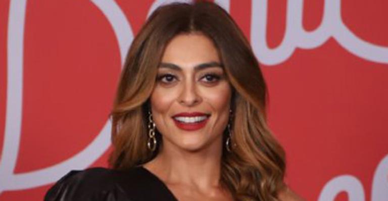 Juliana Paes aparece com look poderoso na festa de A Dona do Pedaço
